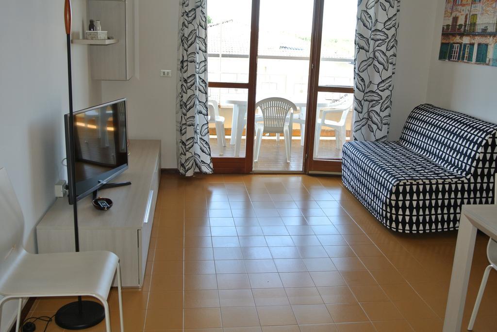 Residence Gardenia لينانو سابيادورو المظهر الخارجي الصورة